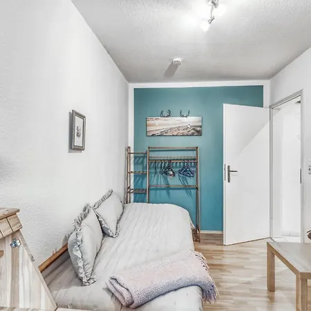 Awesome In Hoehndorf With Wifi Apartment