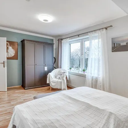 Amazing In Hoehndorf With Wifi Hohndorf (Plon)
