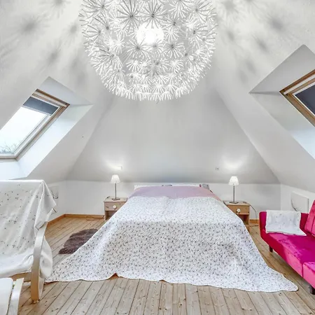 Amazing In Hoehndorf With Wifi * Hohndorf (Plon)