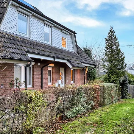 Awesome In Hoehndorf With Wifi Apartment Hohndorf (Plon)